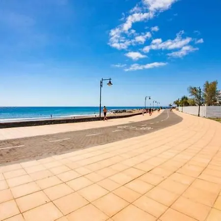 Apartamento Puerto Del Carmen Sleeps 6 Wifi